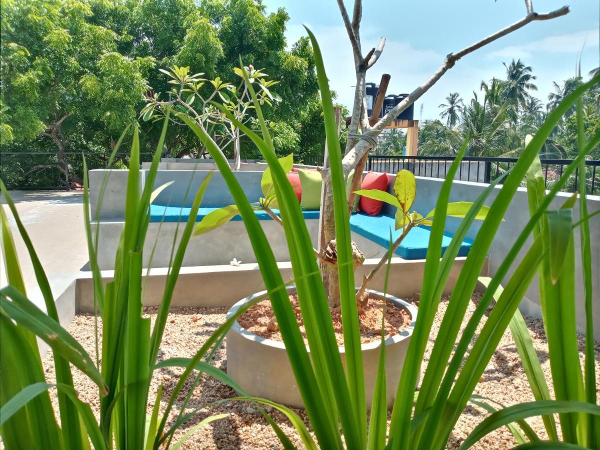 N 34 Otel Mirissa Dış mekan fotoğraf